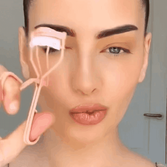 🔥2023 New Eyelash curler with brush Makeup Tools