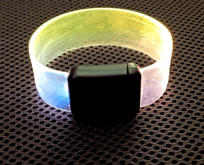 LED Luminous Bracelet with Magnetic Closure Cool Birthday Party Gifts👉👉